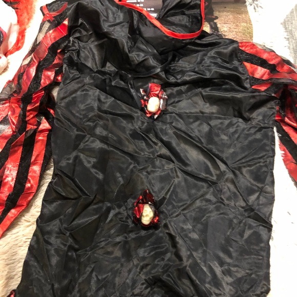 Halloween Carver the clown outfit size 14-16. Boys used condition . - Picture 4 of 9